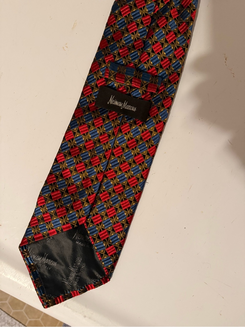Neiman Marcus Men's Red, Blue & Gold Geometric Silk Tie